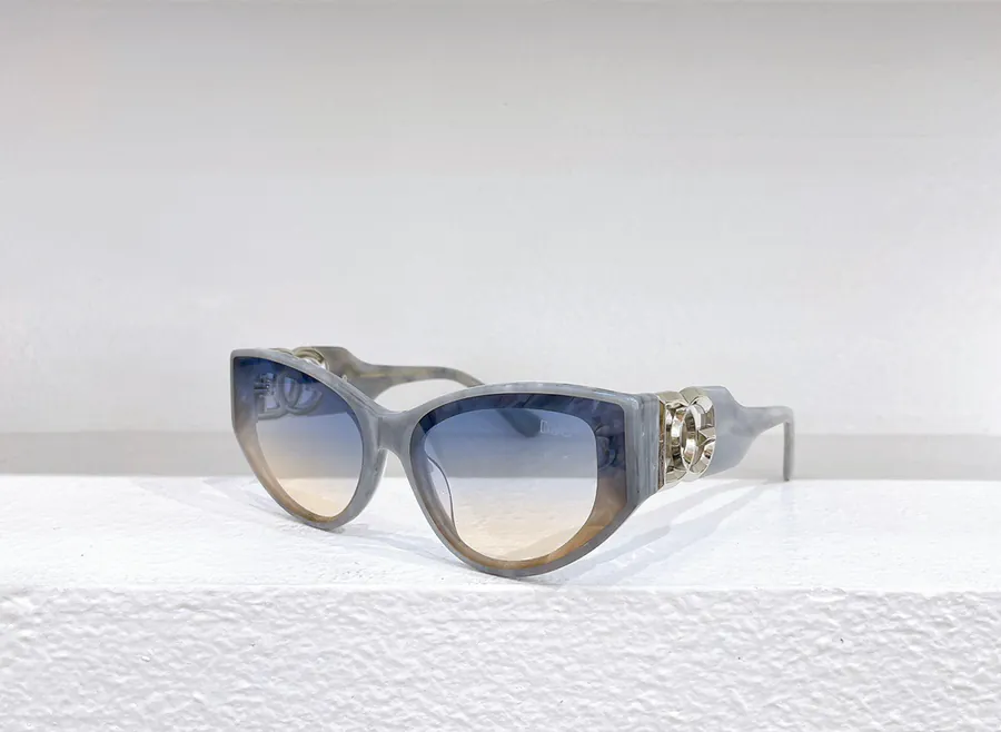 Dolce & Gabbana P135