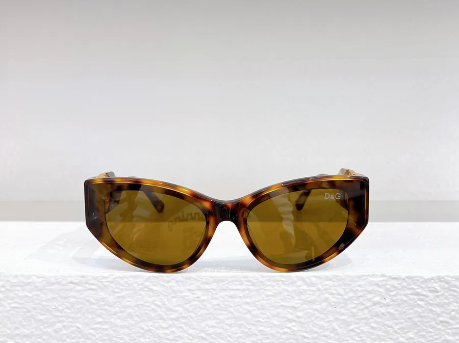 Dolce & Gabbana P135