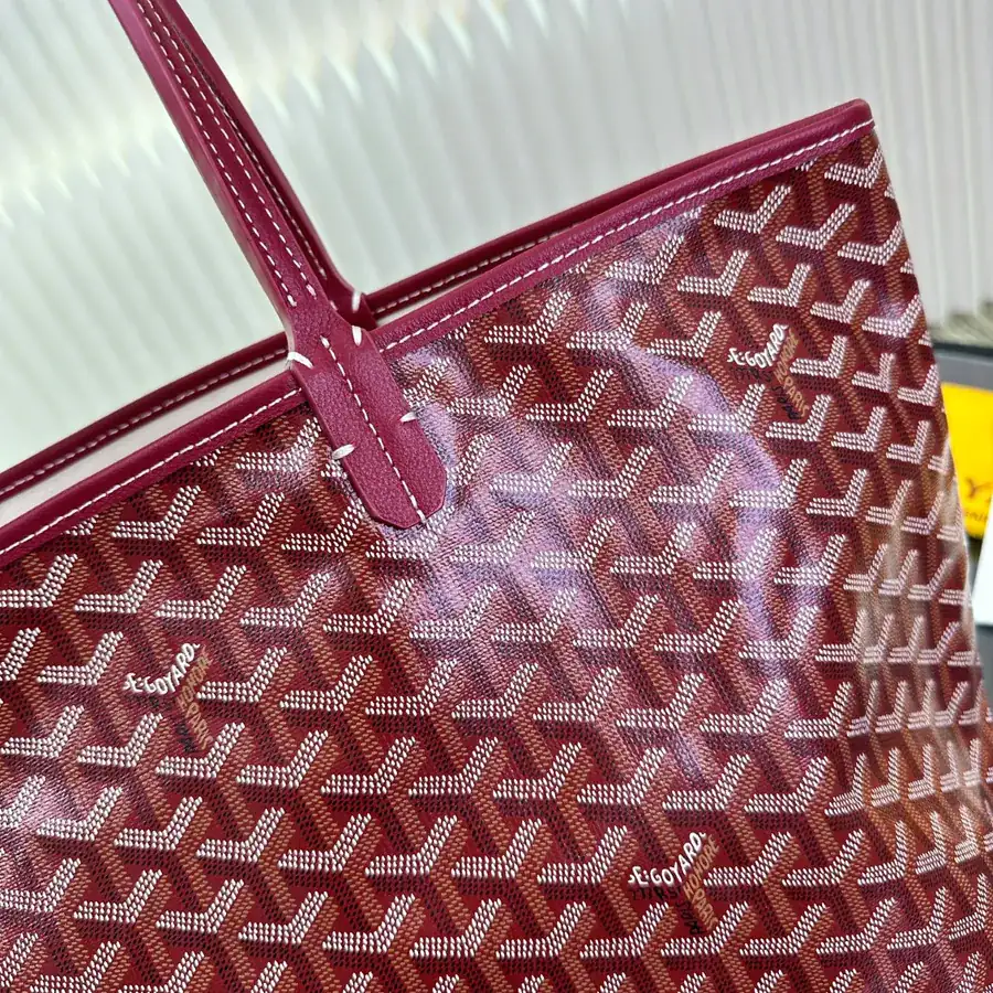 Saint Louis Tote Bag Minimalist Design with Grained Calfskin and Linen