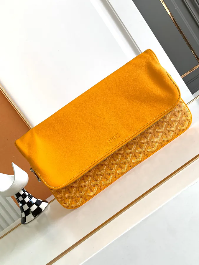 SAINTE MARIE Bucket Bag with Double Flap Design