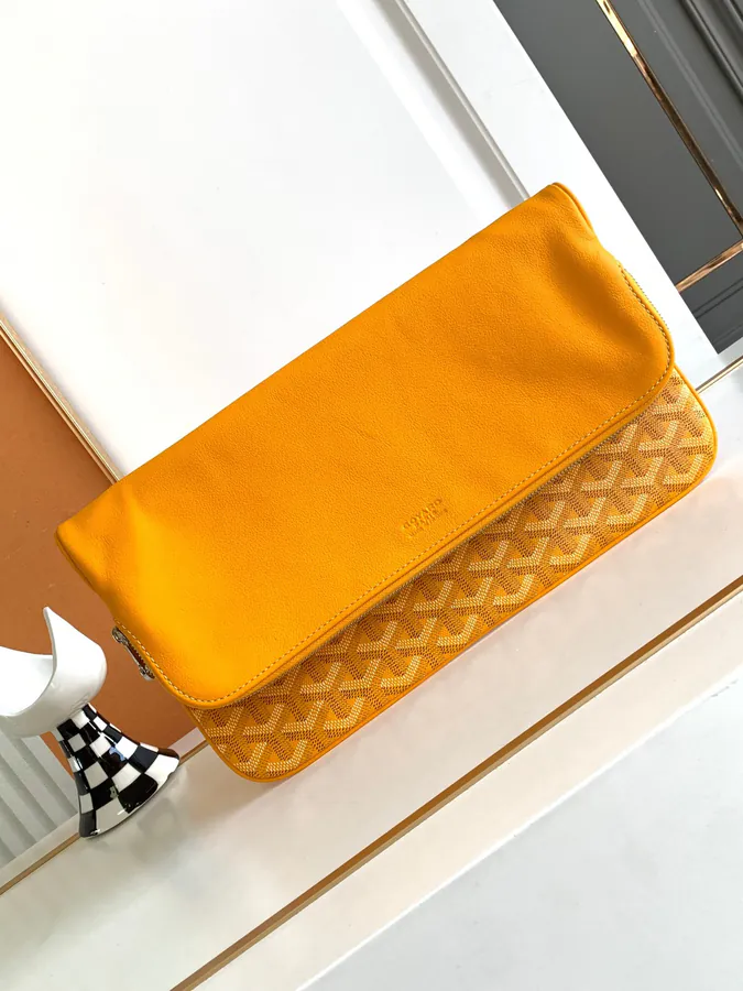 SAINTE MARIE Bucket Bag with Double Flap Design