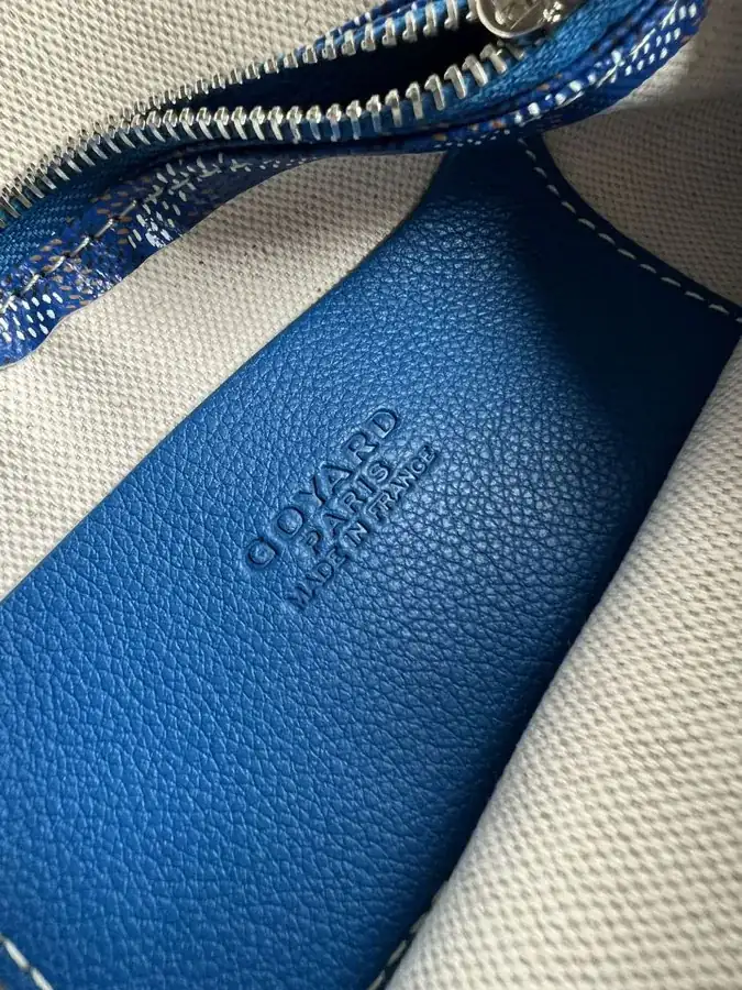Goyard Envelope Bag Premium Italian Calfskin, Adjustable Strap, Versatile Design