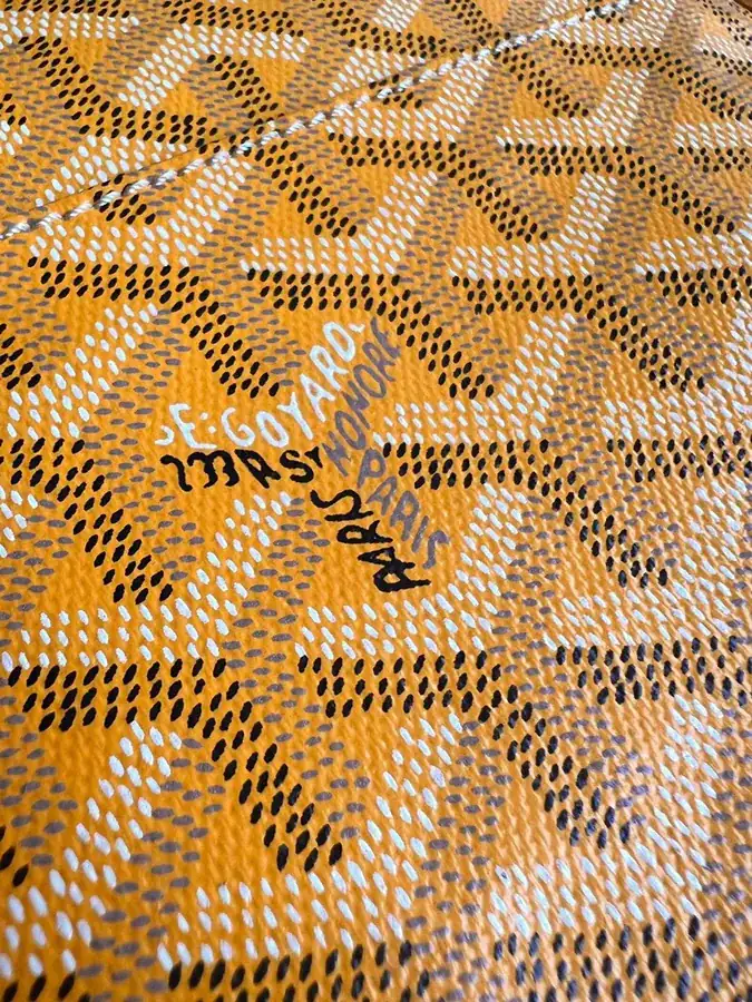 Goyard Envelope Bag Premium Italian Calfskin, Adjustable Strap, Versatile Carry