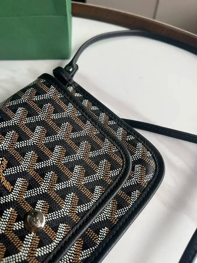 Goyard Envelope Bag Premium Italian Calfskin, Adjustable Strap, Daily Use