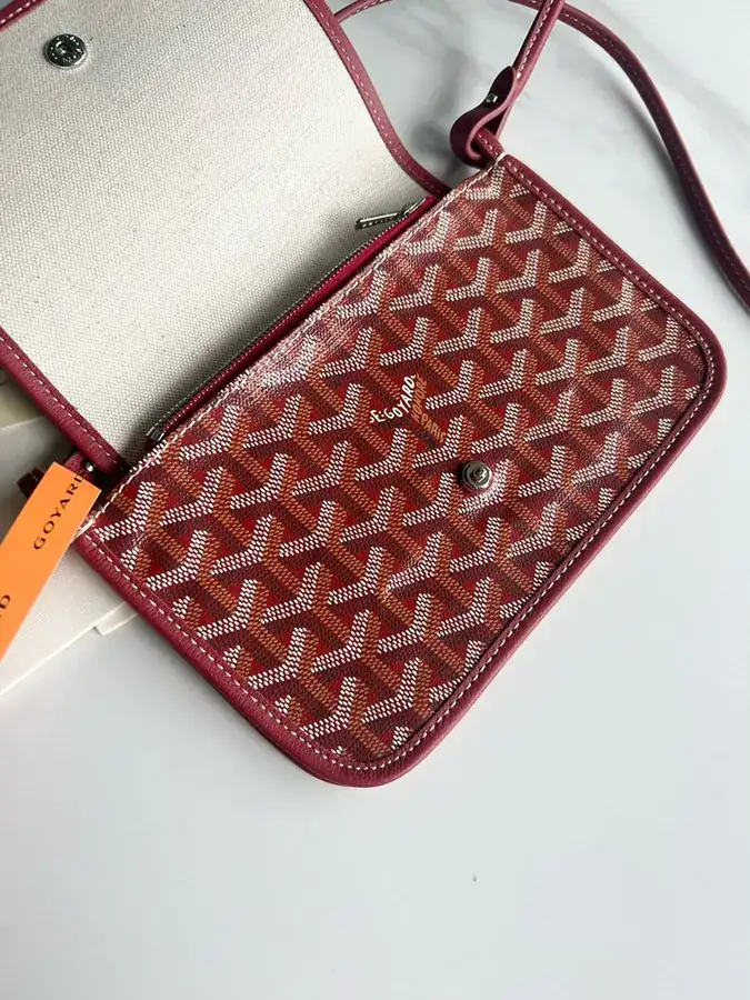 Goyard Envelope Bag Premium Italian Calfskin, Adjustable Strap, Versatile Carry