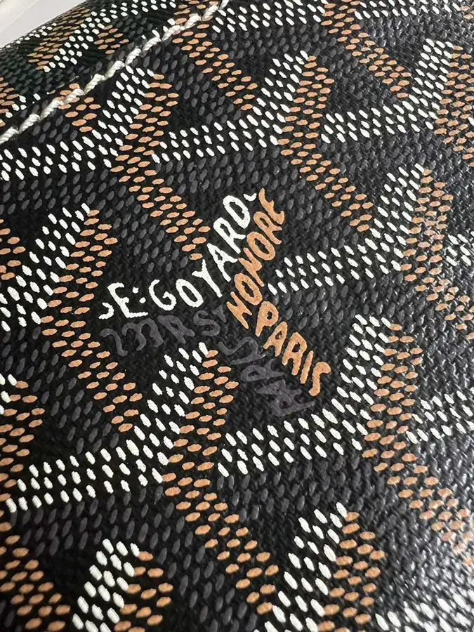 Goyard Envelope Bag Premium Italian Calfskin, Adjustable Strap, Daily Use
