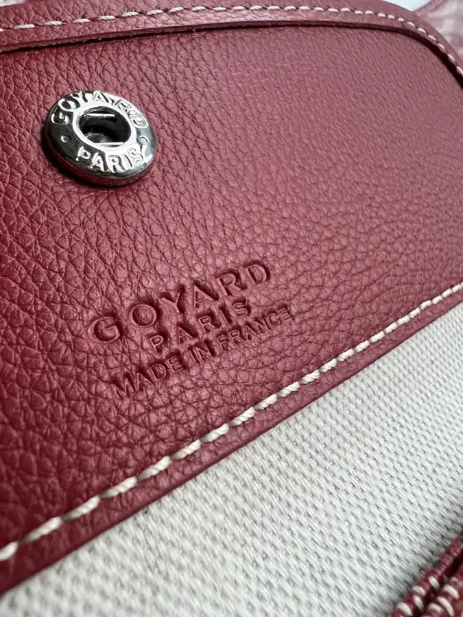 Goyard Hobo Shopping Bag Casual and Comfortable Design