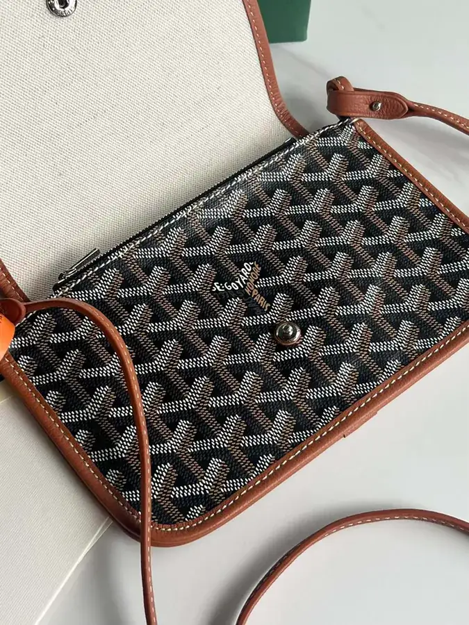 Goyard Envelope Bag Premium Italian Calfskin, Adjustable Strap, Versatile Carry
