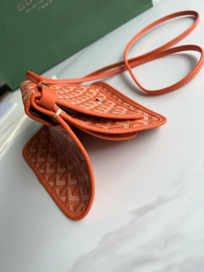 Goyard Envelope Bag Premium Italian Calfskin, Adjustable Strap, Versatile Carry