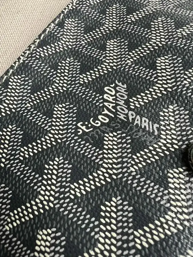 Goyard Envelope Bag Premium Italian Calfskin, Adjustable Strap, Lightweight Design
