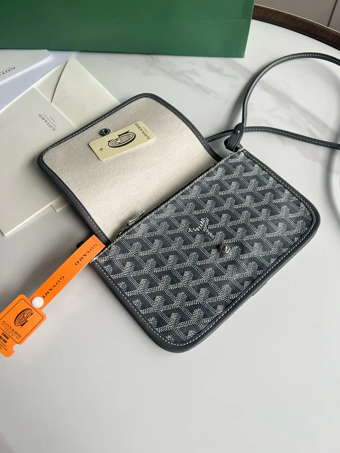 Goyard Envelope Bag Premium Italian Calfskin, Lightweight and Versatile
