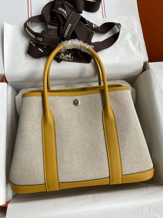 P950 Garden Party Garden Bag Semi Handmade, Amber Yellow