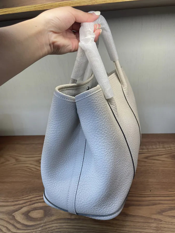 P950 Garden Lemonade White Bucket Bag