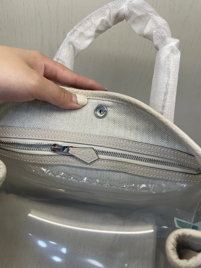 P950 Garden Lemonade White Bucket Bag