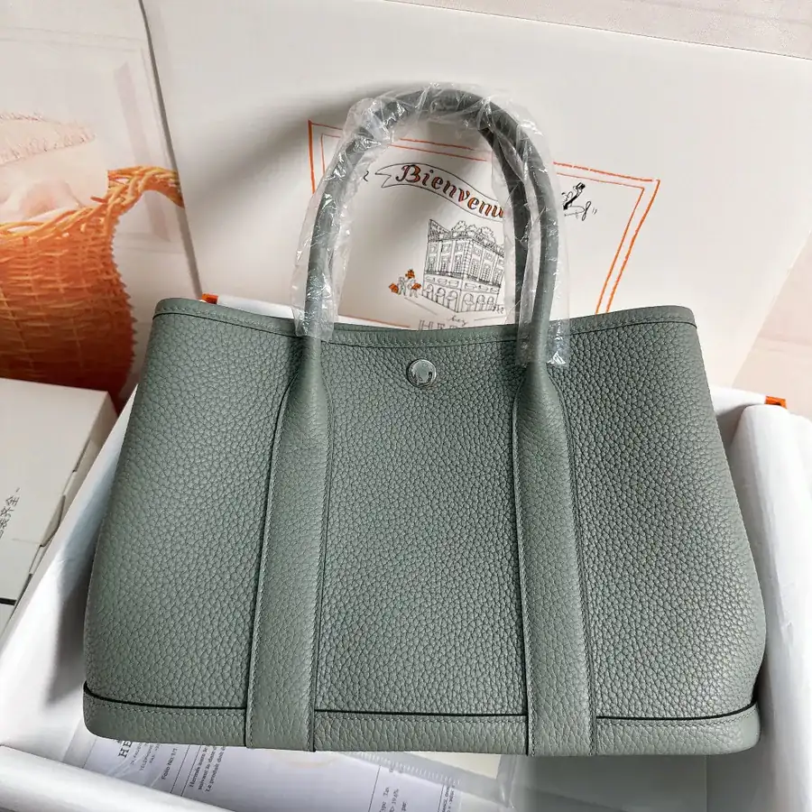 P950 Garden Party Bucket Bag with Semi Handmade Craftsmanship