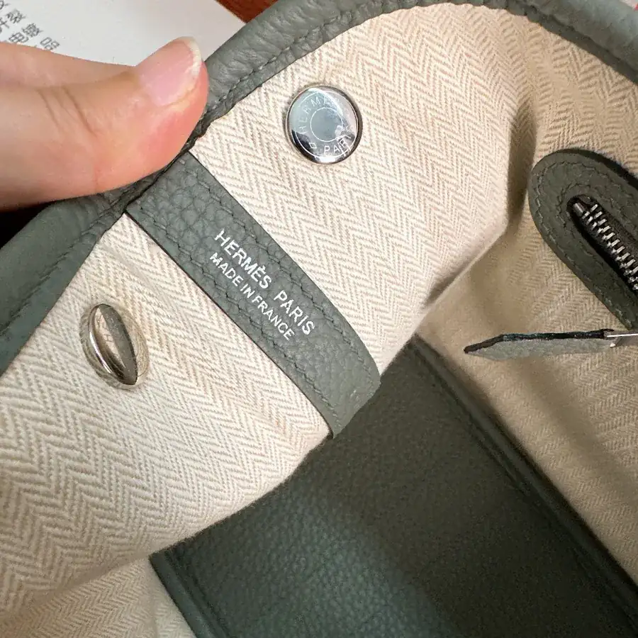 P950 Garden Party Bucket Bag with Semi Handmade Craftsmanship