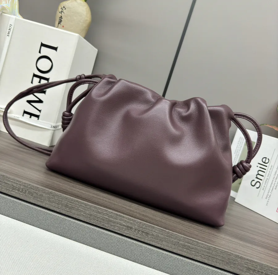 Premium Quality Original Leather P930 Lowe Flamenco Purse