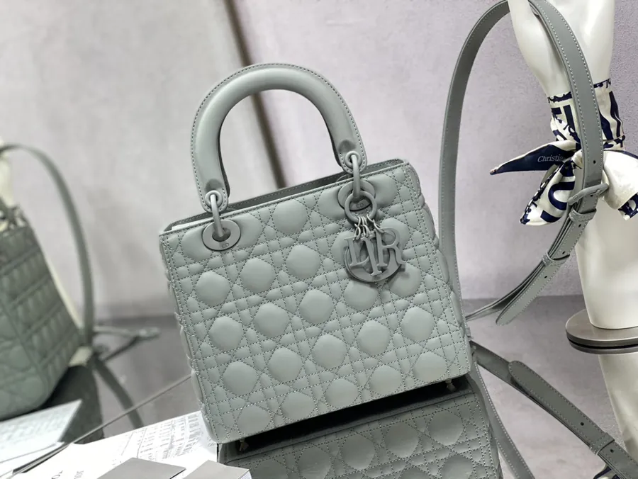 P750 Lady 5 Compartment Matte Leather Rock Collection