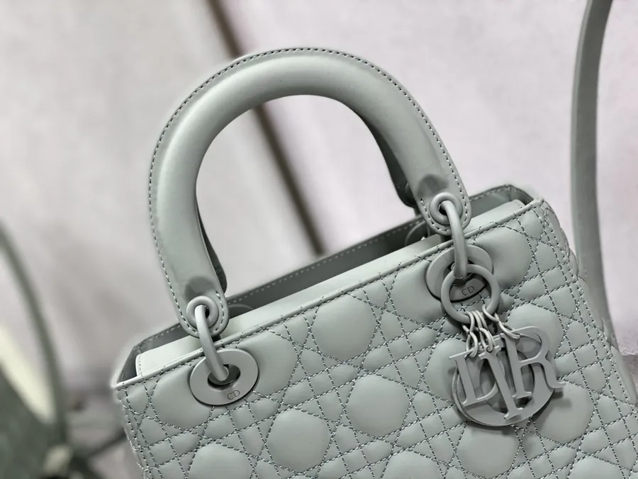 P750 Lady 5 Compartment Matte Leather Rock Collection
