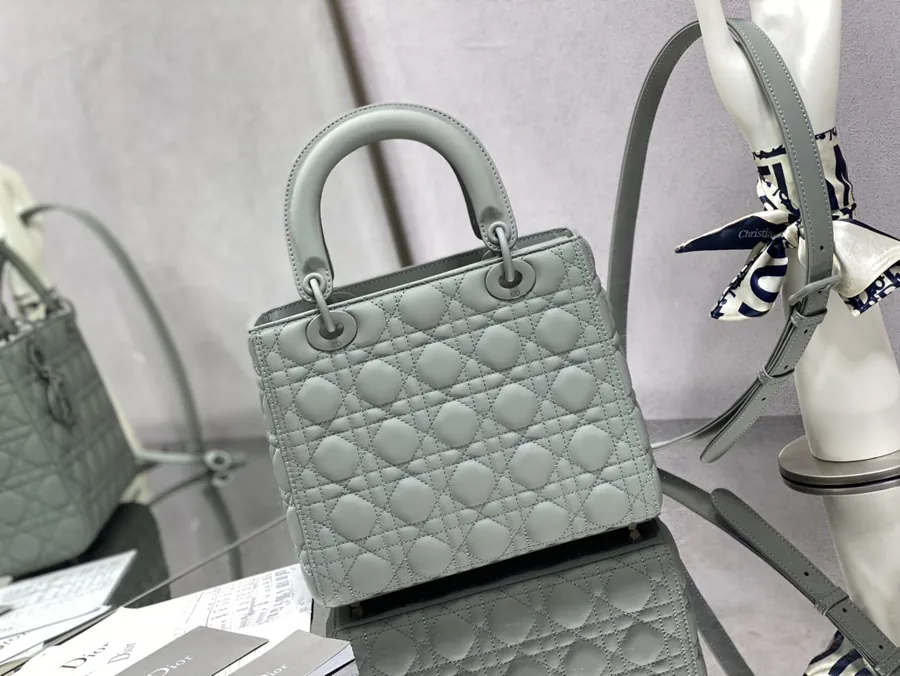 P750 Lady 5 Compartment Matte Leather Rock Collection
