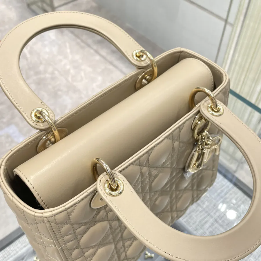 P750 Premium Quality Bucket Bag with Five Panel Leather and Gold Hardware