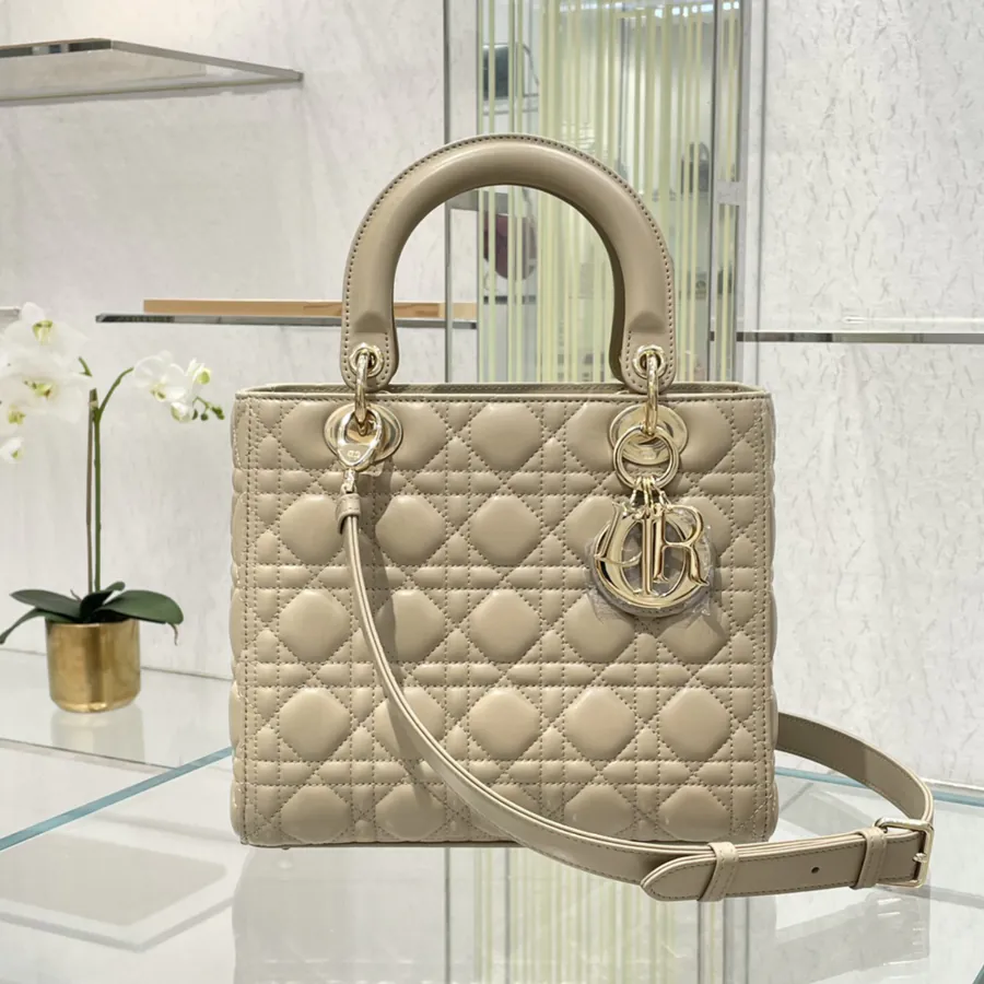 P750 Premium Quality Bucket Bag with Five Panel Leather and Gold Hardware