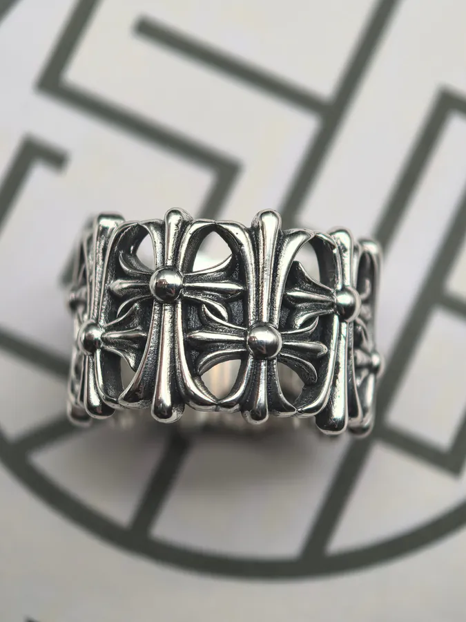 Kroen Cross Tomb Ring