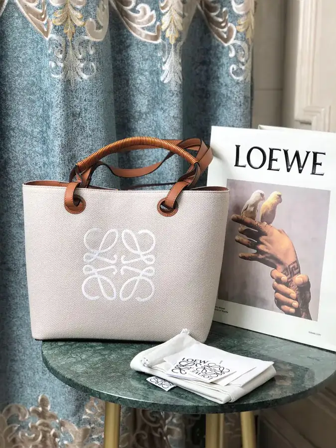New Anagram Tote Print Handbag