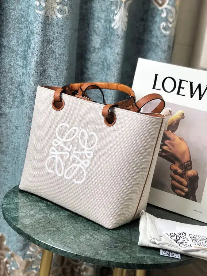 New Anagram Tote Print Handbag