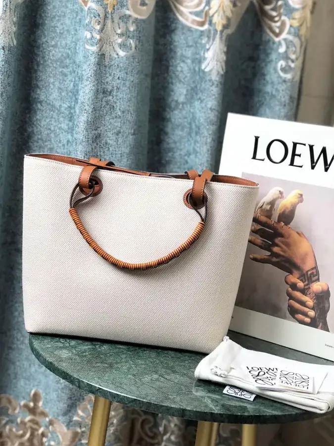 New Anagram Tote Print Handbag