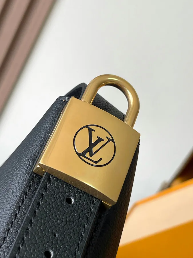 Low Key Cookie Medium Handbag