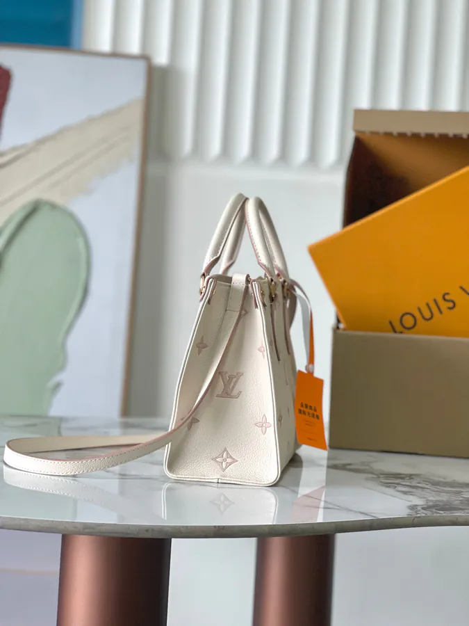 MB Special Edition Bucket Bag with Chip