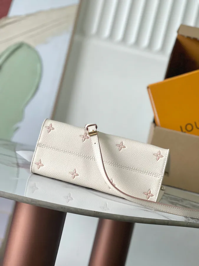 MB Special Edition Bucket Bag with Chip