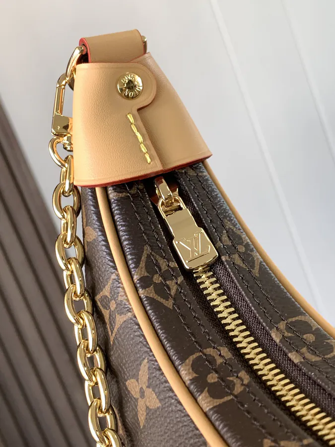 Nicolas Ghesquière Croissant Handbag Loop Style