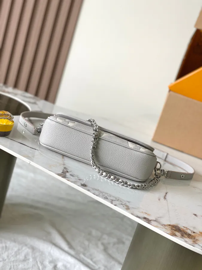 Wallet On Chain Ivy in芋泥乳色