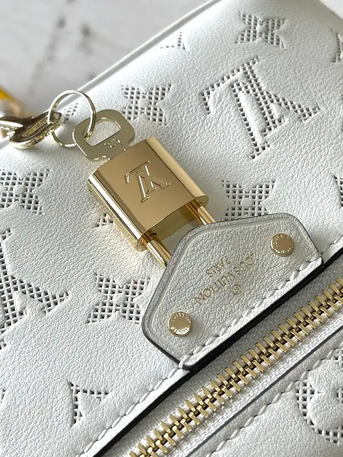 Flower Ring Series Vanity Pouch M11298