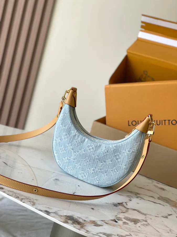 LOOP Handbag M24846 Blue Chip