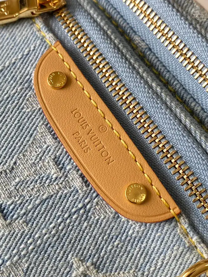 Mini Bumbag in Premium MB Leather