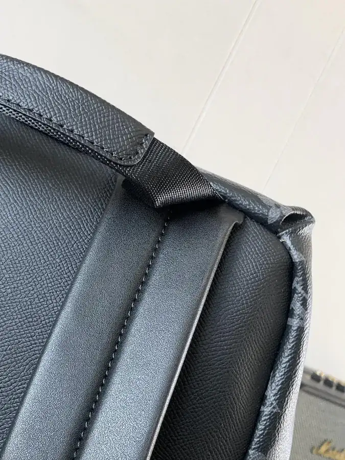 DISCOVERY Small Backpack with Monogram Canvas and Taïga Leather