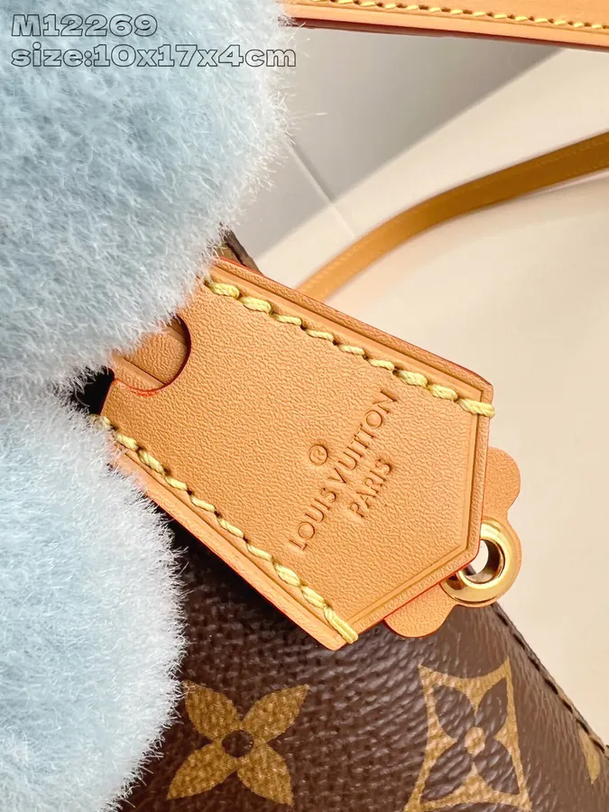 Vivienne Phone Pouch Christmas Collection