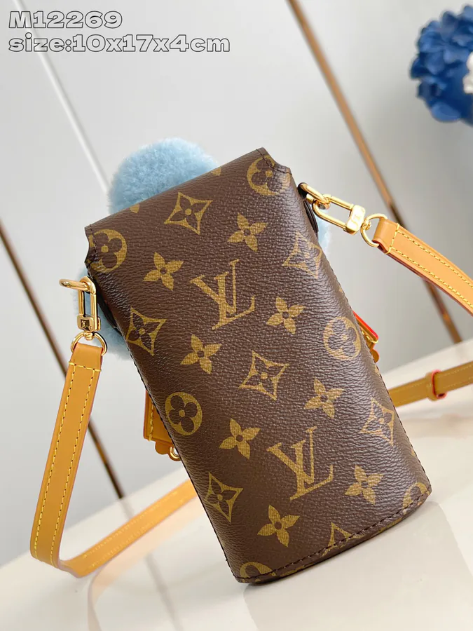Vivienne Phone Pouch Christmas Collection