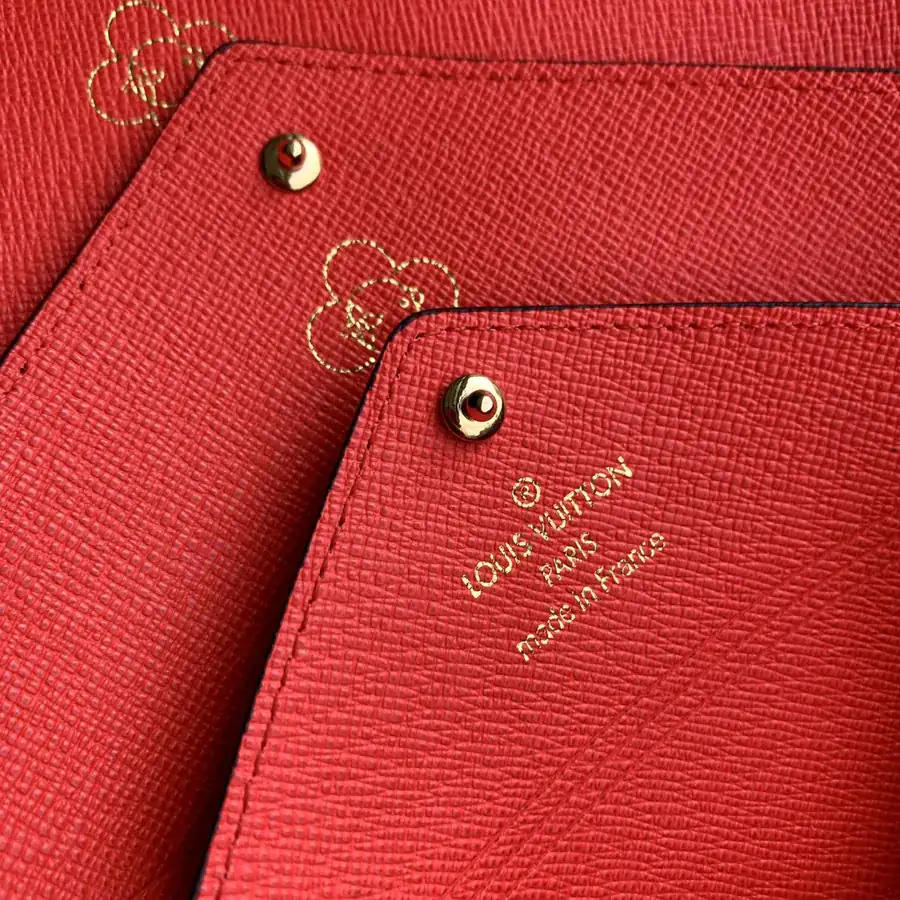 Vivienne Pochette Kirigami Handbag