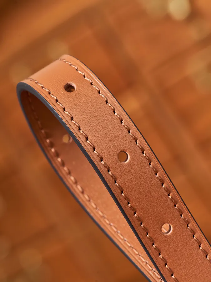 M46311: Vintage MB Crafted with Dynamic 163 Chip, Premium Finish, Full Steel Hardware, and Imported Leather