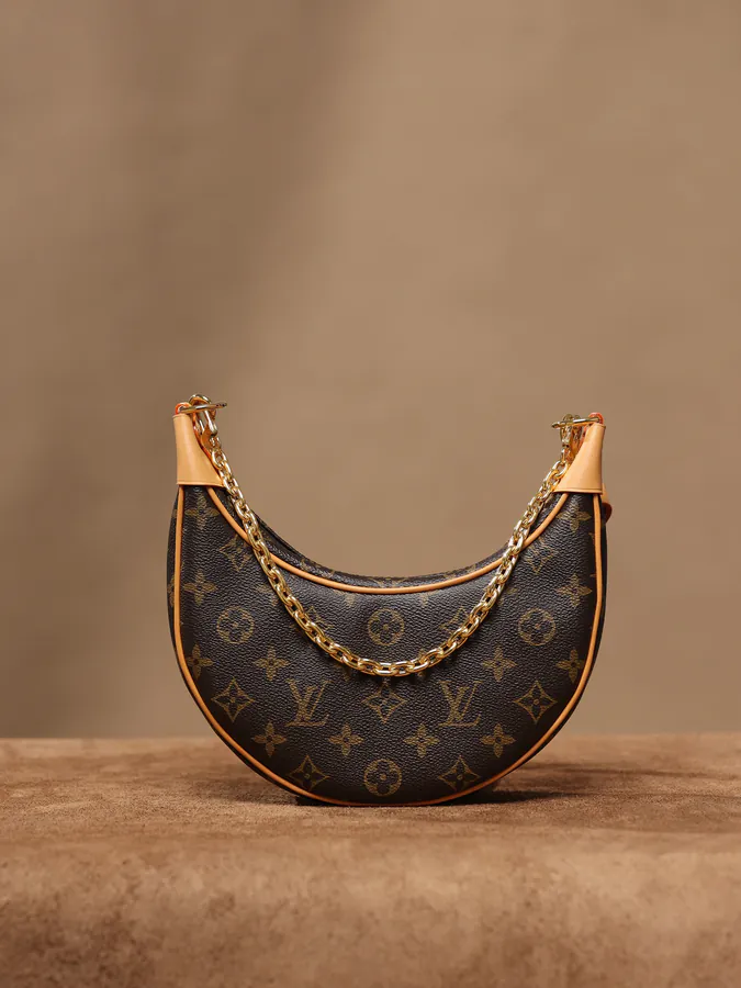 LOOP Handbag by Nicolas Ghesquière