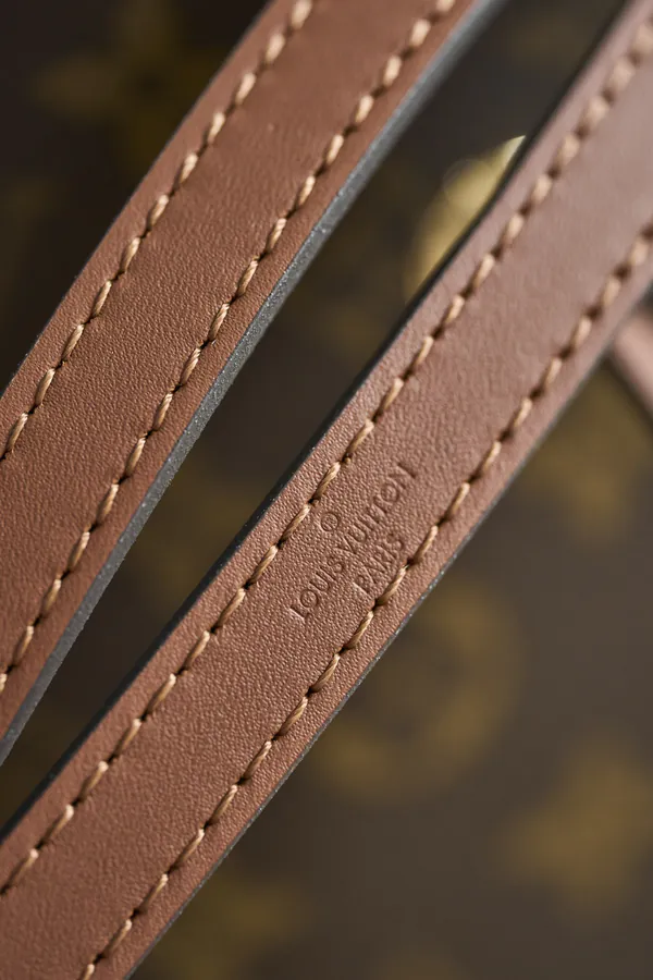 NÉONOÉ Mid Size Handbag