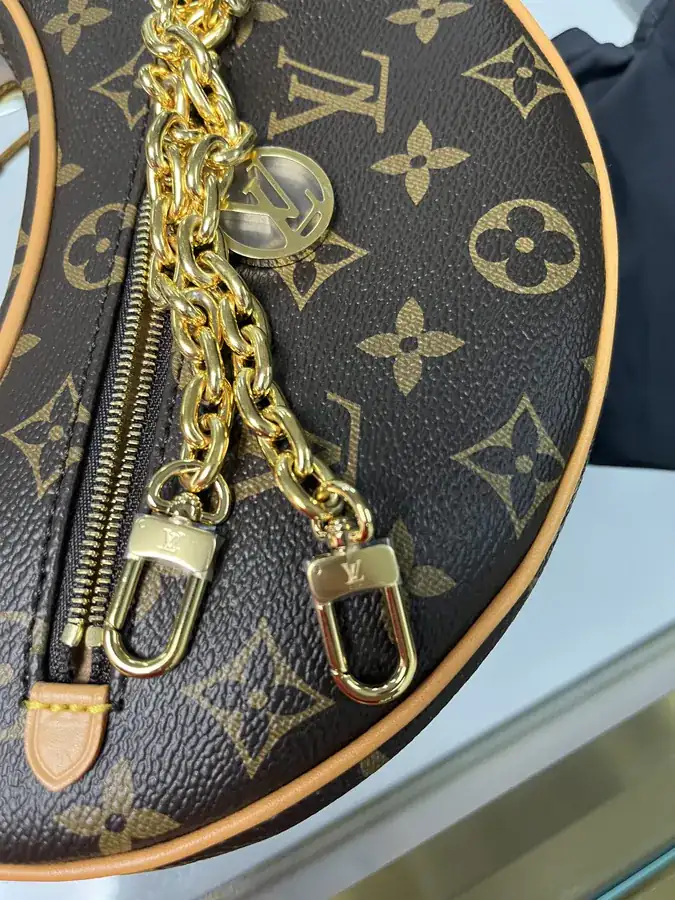 LOOP Pea Bag, Crescent Bag