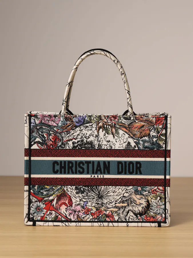 Dior Book Tote Handbag Medium Size, Meticulous Craftsmanship