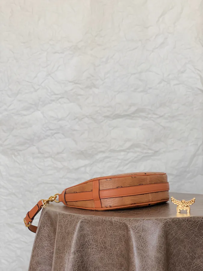 MCM Aren Hobo Classic Cognac Brown
