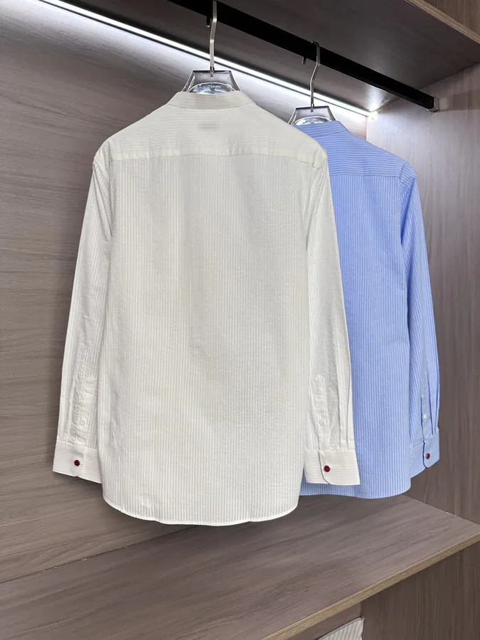 Kiton 2025 Spring Summer New Collection Classic Brand Small Red Button