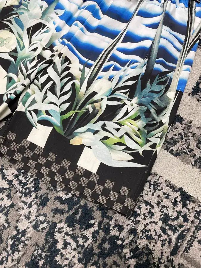 24ss New Print Beach Shorts by Lvji